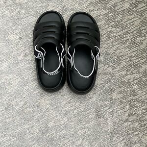 Black Ugg Sandals Size 6